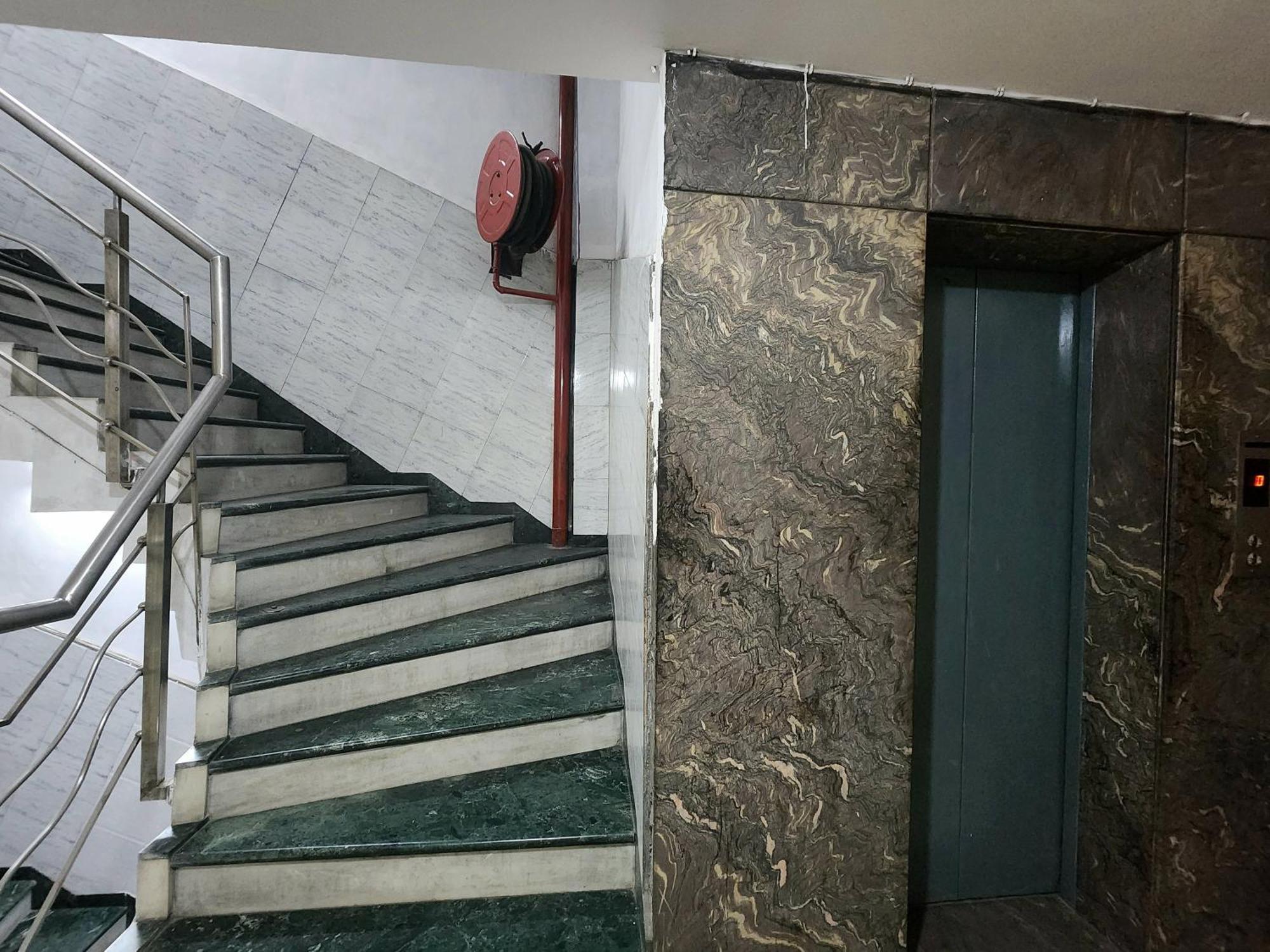 Hotel Mid Town 德里 外观 照片