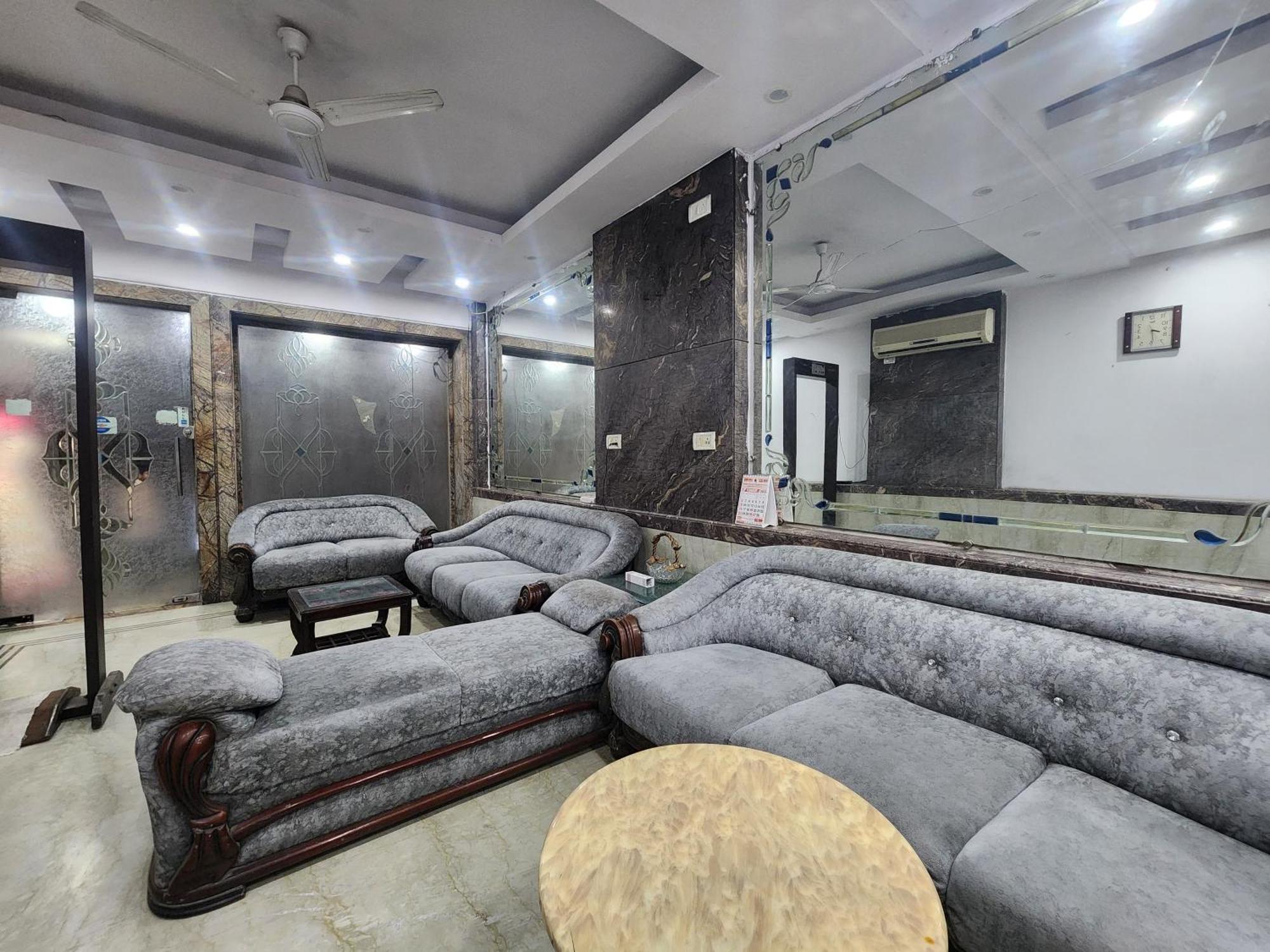 Hotel Mid Town 德里 外观 照片