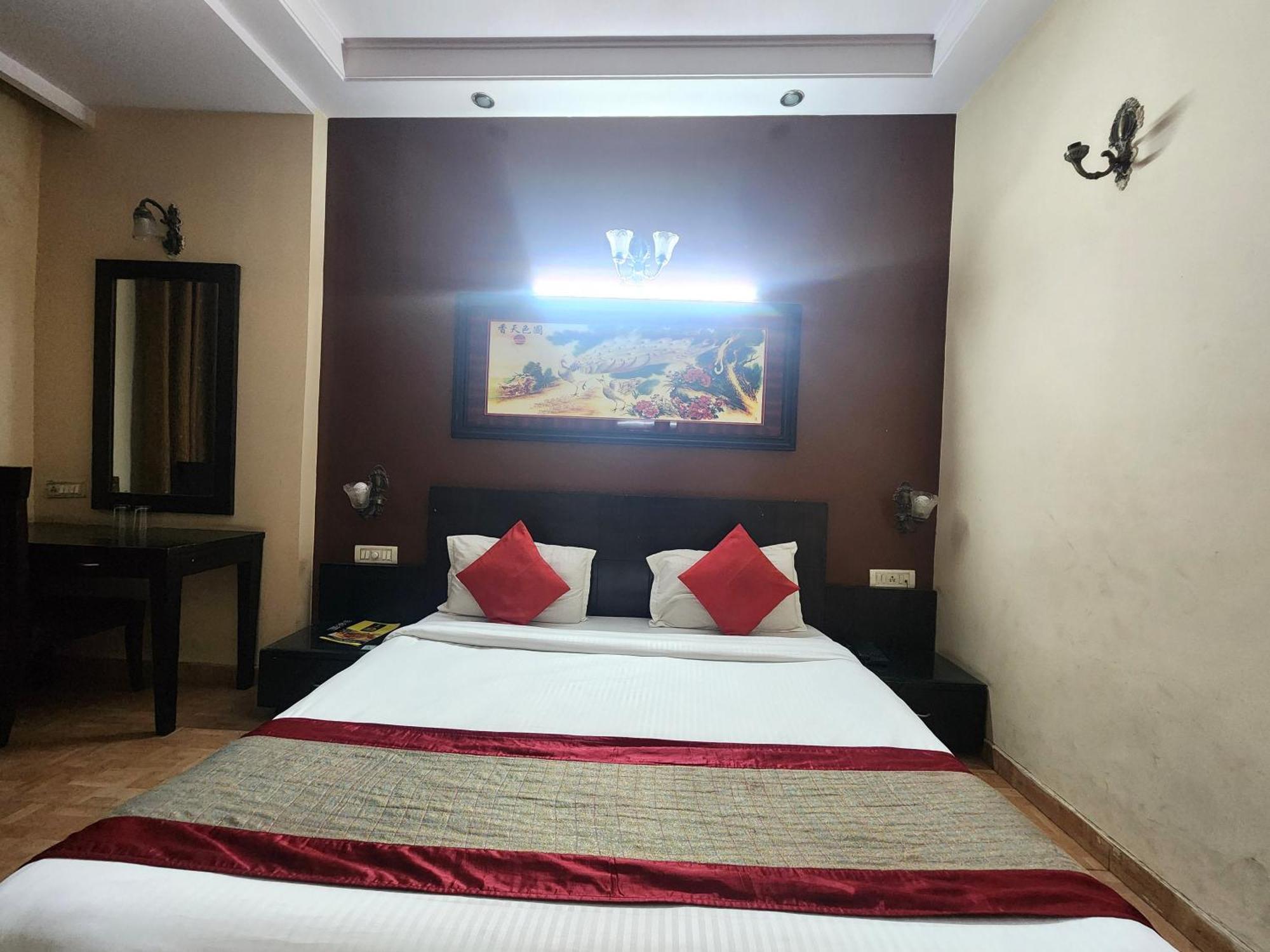 Hotel Mid Town 德里 外观 照片